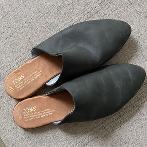 Black Leather TOMS Jutti Mules
